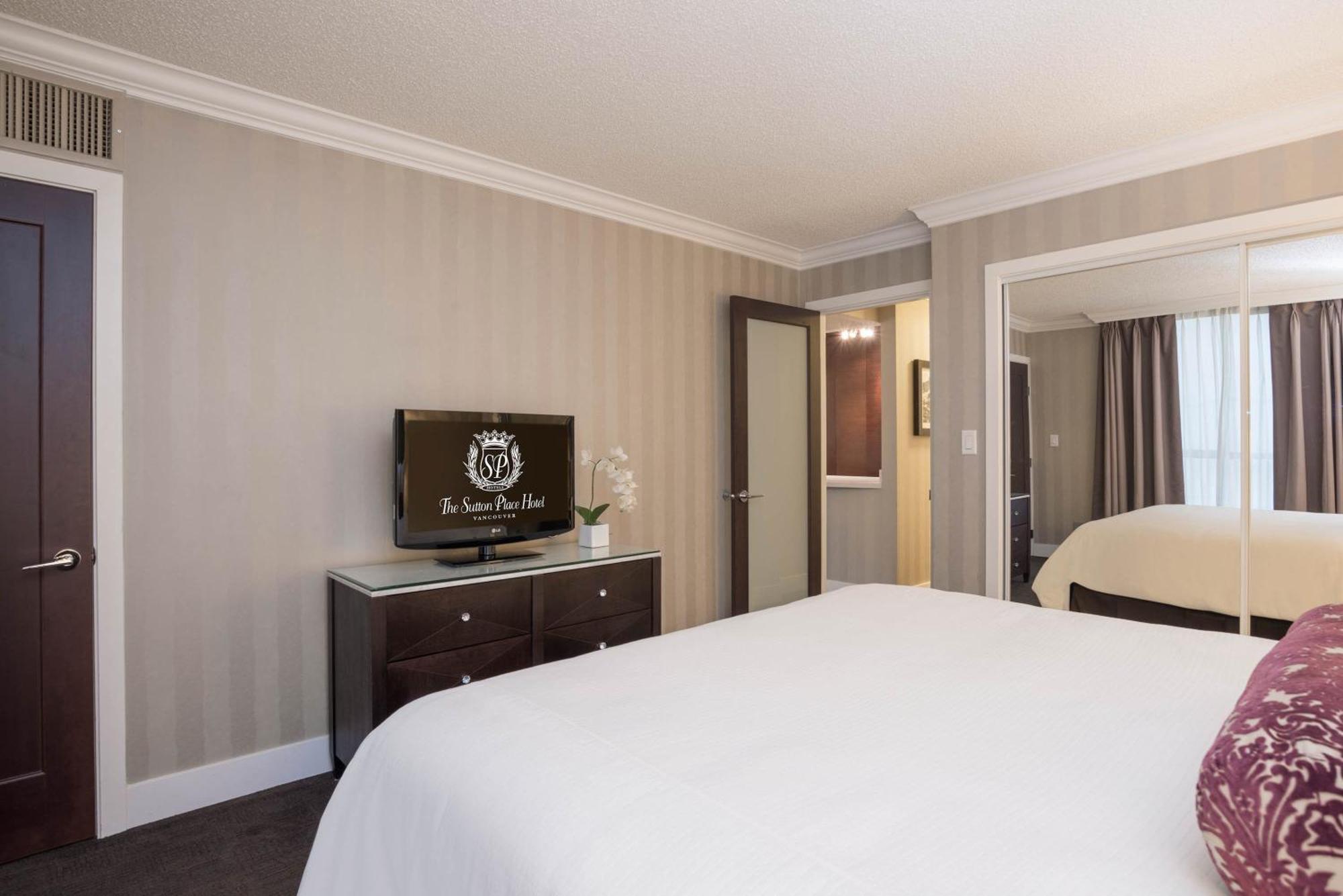 La Grande Residence At The Sutton Place Hotel Vancouver Ngoại thất bức ảnh A bedroom at the hotel