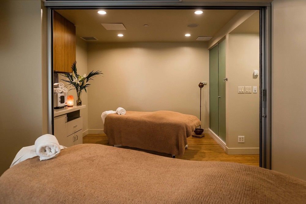La Grande Residence At The Sutton Place Hotel Vancouver Ngoại thất bức ảnh Massage table